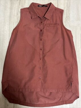 Nau Sleeveless Button-Front Collared Tank in Rust Tencel/cotton